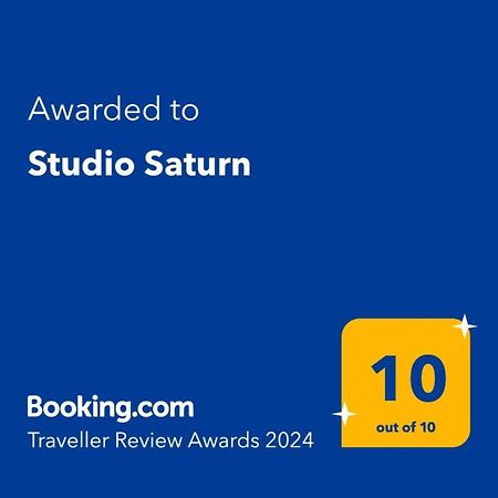 Studio Saturn Esterno foto